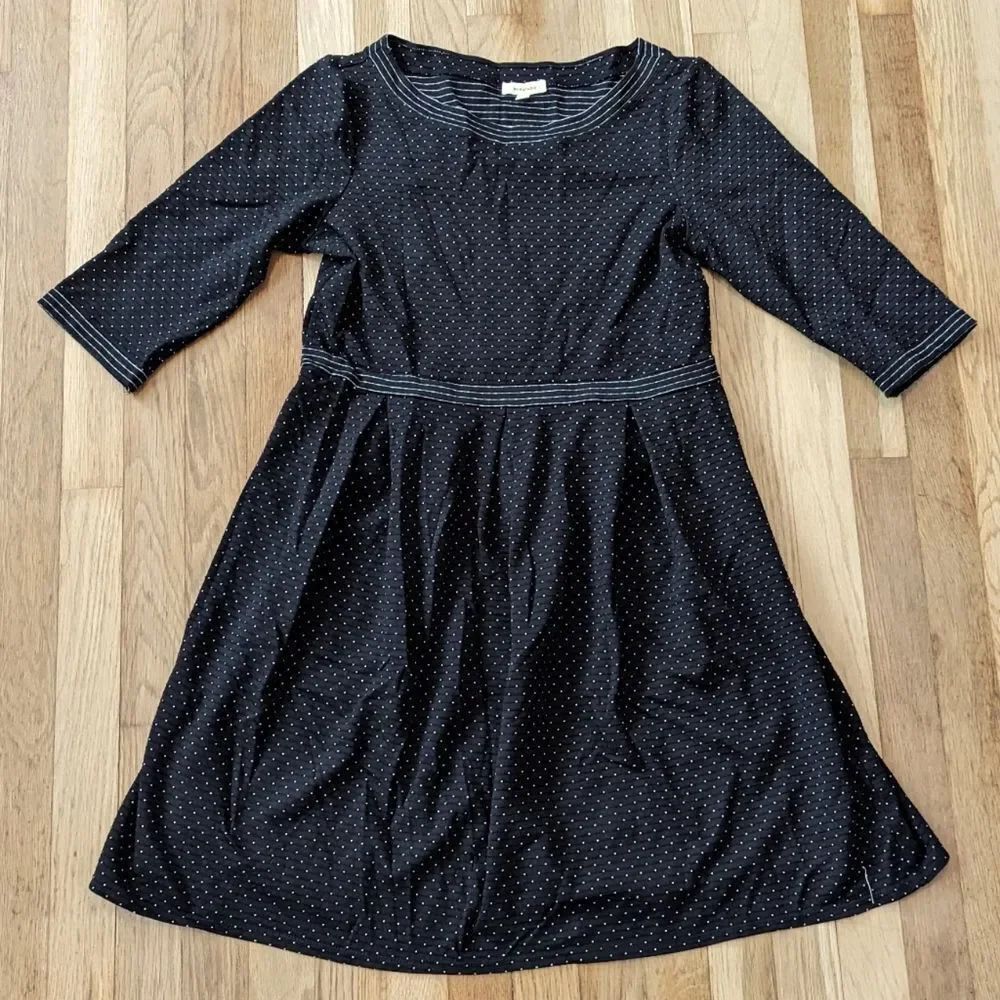 Max Studio Black and White polkadot dress with sleeves